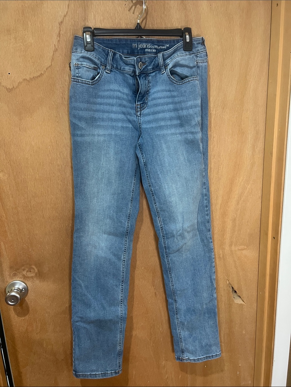Maurices Women's Medium Blue straight leg Jeans size 6R